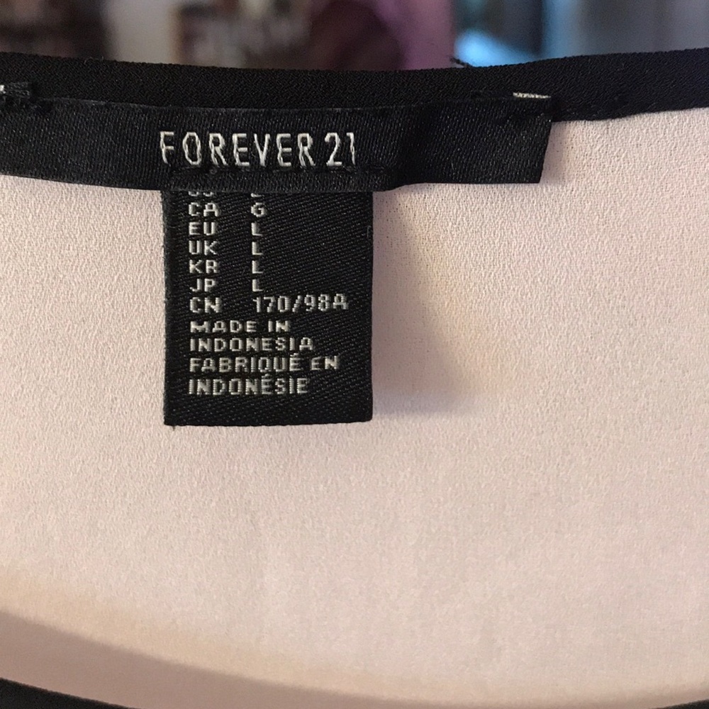 ❌SOLD❌Forever 21 cold shoulder top - Picture 2 of 5